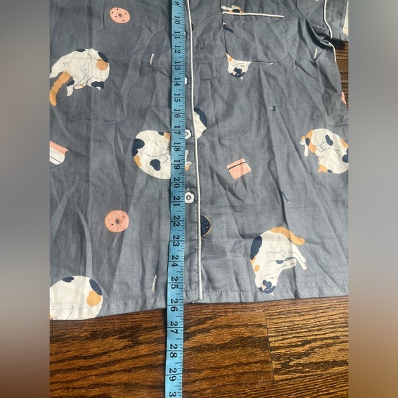 Cotton women’s pj top cats print Sz. M grey buttons front NWT - Picture 8 of 8
